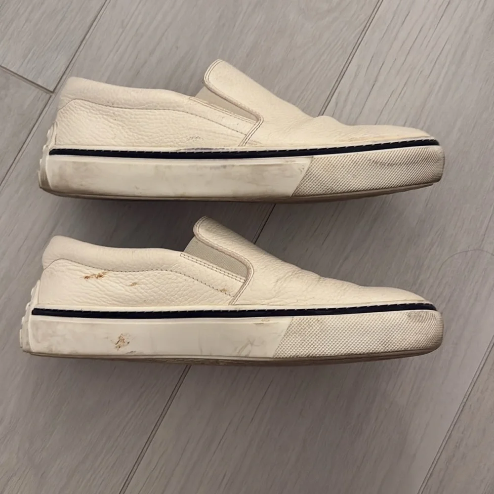Tod’s men’s size 6 white slip on shoes - Picture 4 of 7